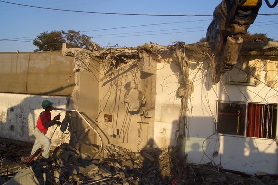 かたづけ隊株式会社　0120-813-188